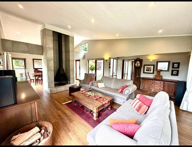 5 BEDROOM HOUSE FOR SALE IN CLARENDON